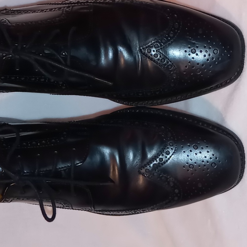 Cole Haan - Picture 3 of 10